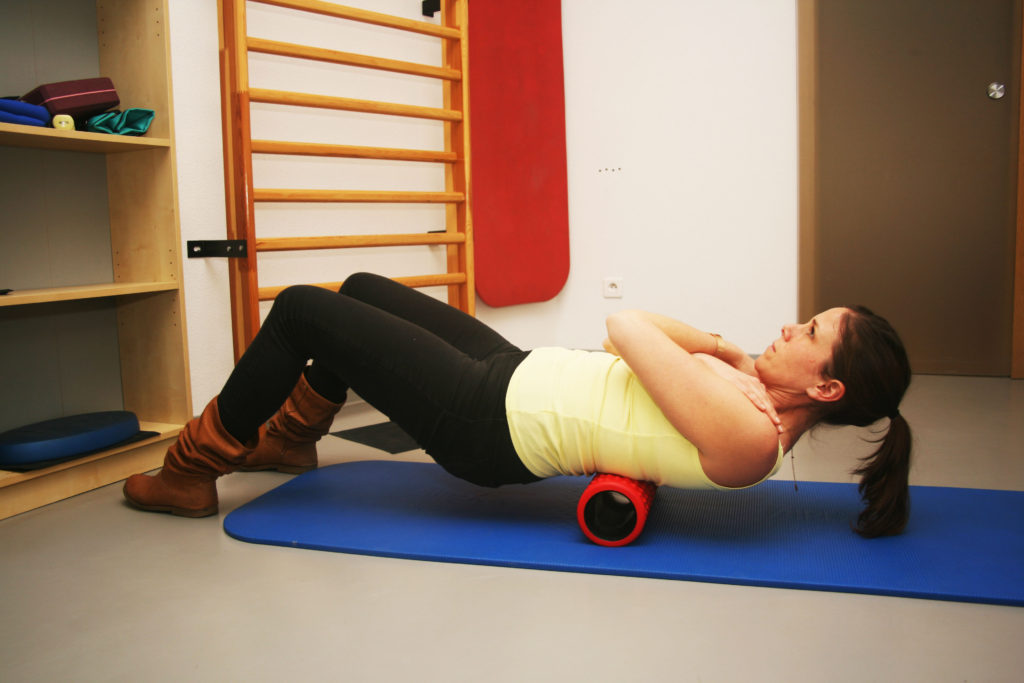 101. Épaule Mobilisations dorsales avec le foam roller Masseur